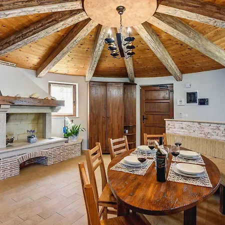 Idlewood Villa